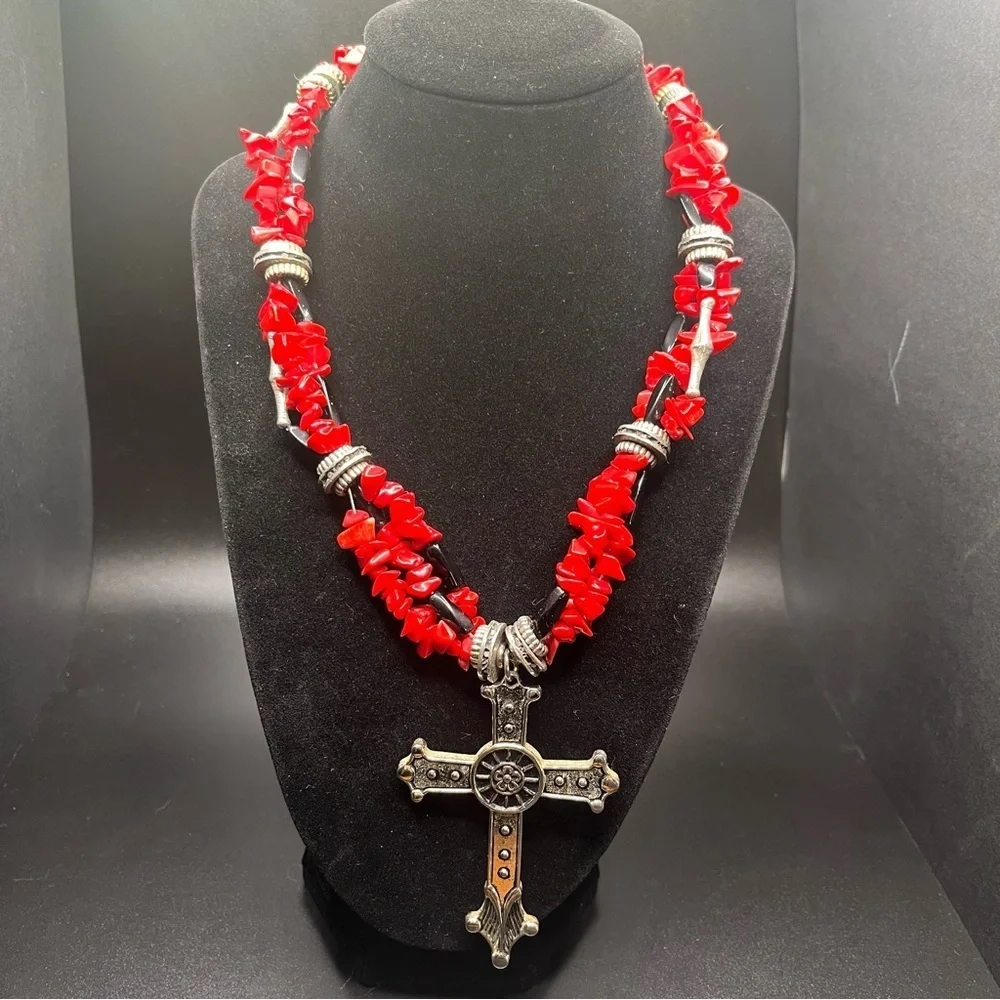 Y2K-era necklace/red stone chips, sterling silver clasp and long spacers. Unisex